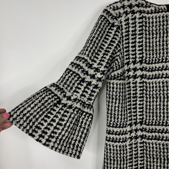 2/$30 ZARA Houndstooth Glen Plaid Shift Dress with Frilled Sleeve Ecru S#5327 - Picture 8 of 16